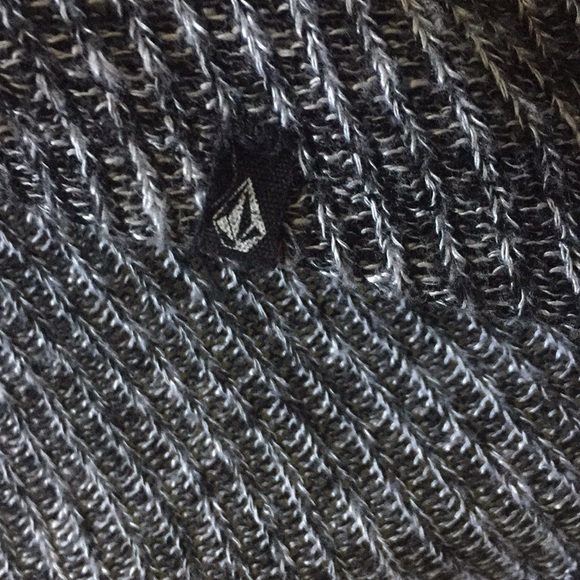 Grey knit Volcom sweater jacket - Picture 2 of 3